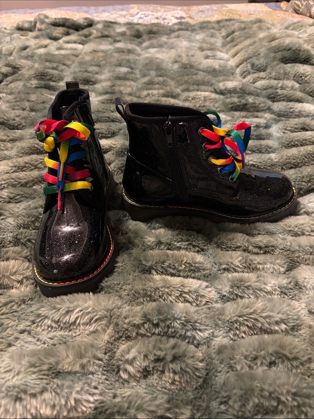 Kids Dream Pairs Black Glitter Ankle Boots with Rainbow Laces
